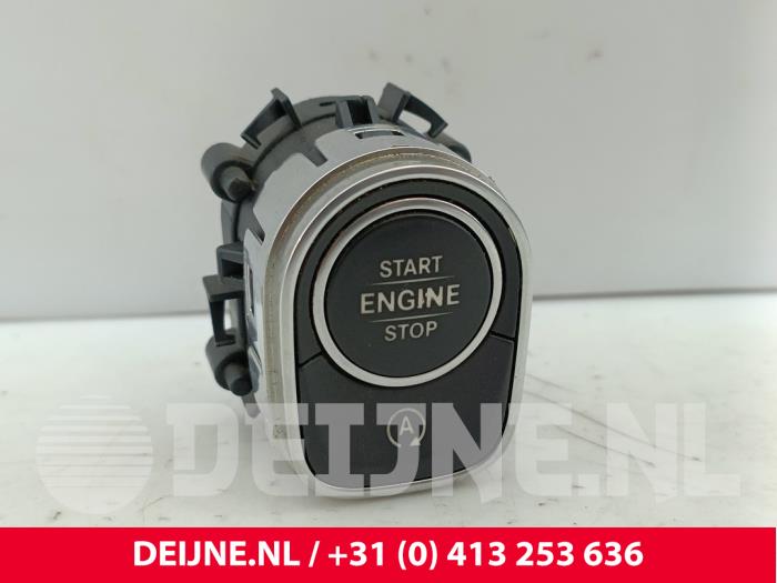 Używane Przelacznik Start/Stop Mercedes Sprinter 3,5t (907.6/910.6) 314 CDI 2.1 D RWD Cena € 30,25 Z VAT oferowane przez van Deijne Onderdelen Uden B.V.