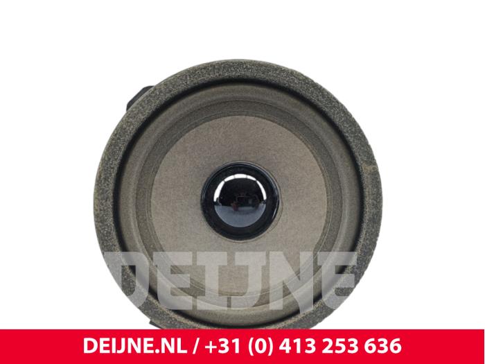 Używane Glosnik Maxus Deliver 9 2.0 D RWD Cena € 54,45 Z VAT oferowane przez van Deijne Onderdelen Uden B.V.