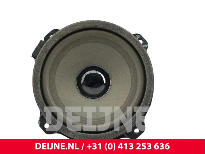 Używane Glosnik Maxus Deliver 9 2.0 D RWD Cena € 54,45 Z VAT oferowane przez van Deijne Onderdelen Uden B.V.