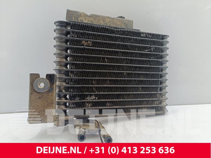 Gebrauchte Ölkühler Hyundai H200 Preis € 30,25 Mit Mehrwertsteuer angeboten von van Deijne Onderdelen Uden B.V.