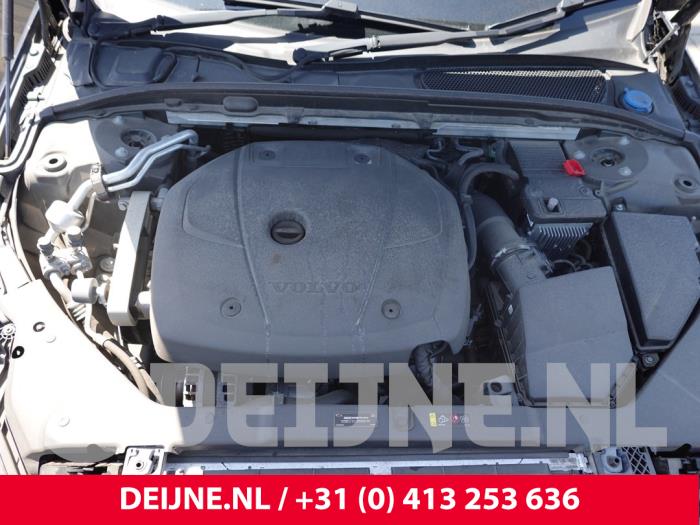 Used Engine cover Volvo S60 III (ZS) 2.0 T5 16V Price € 50,00 Margin scheme offered by van Deijne Onderdelen Uden B.V.