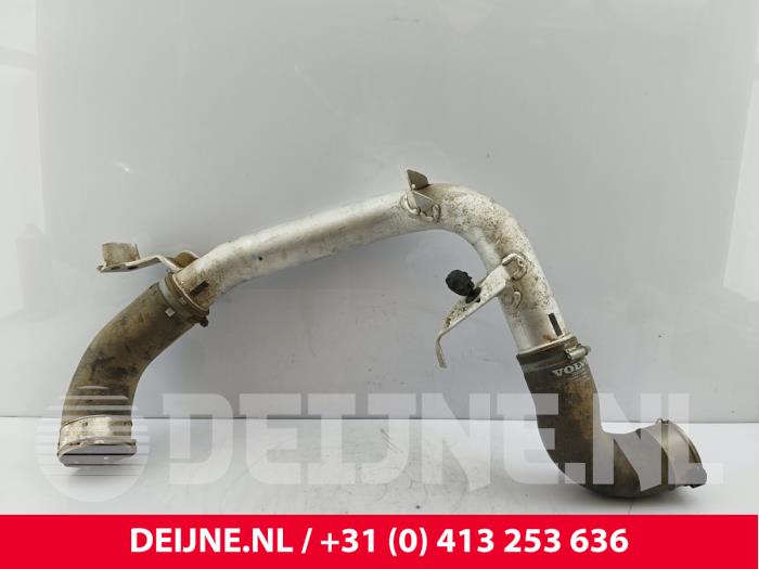 Gebrauchte Intercooler Rohr Volvo XC60 II (UZ) 2.0 D4 16V AWD Preis € 80,00 Margenregelung angeboten von van Deijne Onderdelen Uden B.V.