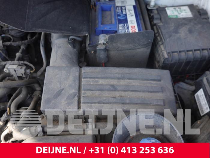 Begagnade Luftfilterhus Volkswagen Caddy IV 2.0 TDI 102 Pris på förfrågan erbjuds av van Deijne Onderdelen Uden B.V.