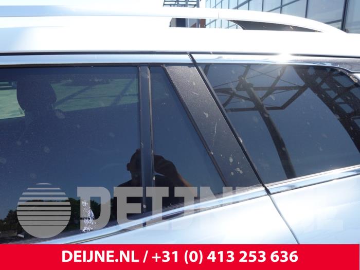 Usados Ventanilla triangular izquierda detrás MG MG5 Electric Standard Range 50 kWh Precio de solicitud ofrecido por van Deijne Onderdelen Uden B.V.