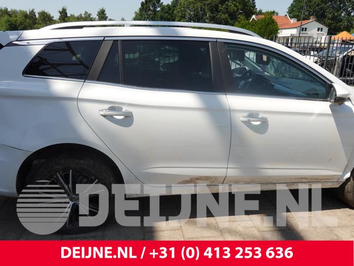 Usados Ventanilla triangular derecha detrás MG MG5 Electric Standard Range 50 kWh Precio de solicitud ofrecido por van Deijne Onderdelen Uden B.V.