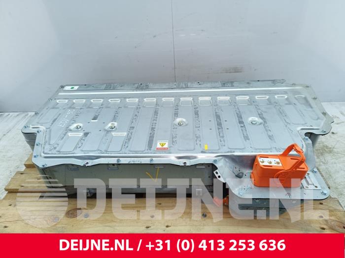Używane Akumulator (Hybryda) Volvo V60 I (FW/GW) 2.4 D6 20V Plug-in Hybrid AWD Cena € 975,00 Procedura marży oferowane przez van Deijne Onderdelen Uden B.V.