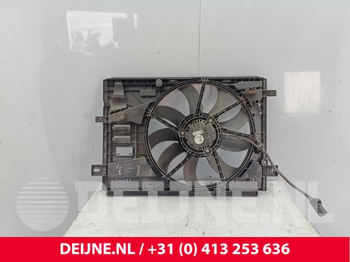 Używane Wentylator Citroen Jumpy 2.0 Blue HDI 145 Cena € 193,60 Z VAT oferowane przez van Deijne Onderdelen Uden B.V.