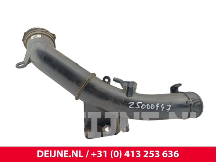Usagé Tube intercooler Volvo XC40 (XZ) 1.5 T5 Plug-in Hybrid 16V Prix € 70,00 Règlement à la marge proposé par van Deijne Onderdelen Uden B.V.