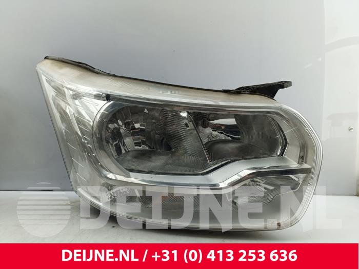 Używane Reflektor prawy Ford Transit 2.0 TDCi 16V Eco Blue 105 RWD Cena € 193,60 Z VAT oferowane przez van Deijne Onderdelen Uden B.V.