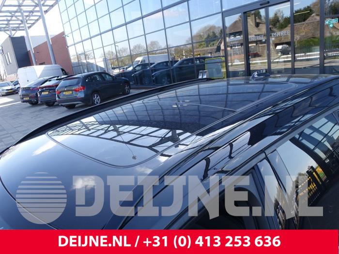 Używane Dach panoramiczny Volvo XC40 (XZ) Recharge Twin 78 kWh Cena na żądanie oferowane przez van Deijne Onderdelen Uden B.V.