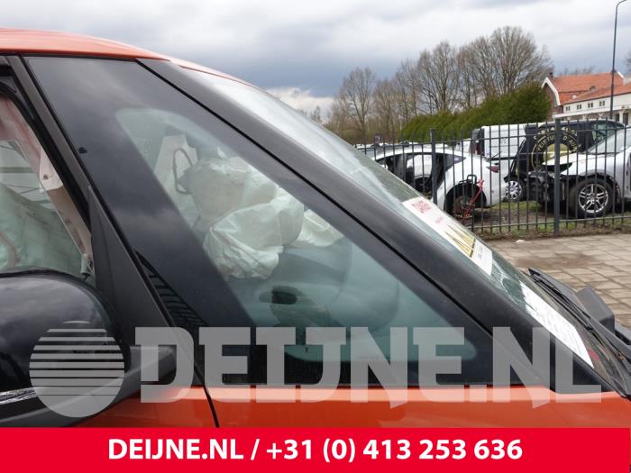 Usados Ventanilla triangular derecha delante Volkswagen ID.Buzz Cargo (EBA) 77 kWh Precio de solicitud ofrecido por van Deijne Onderdelen Uden B.V.