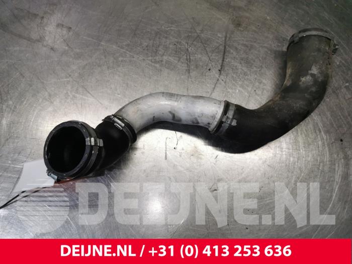Usagé Tuyau intercooler Volvo V40 Cross Country (MZ) 2.0 D4 20V Prix € 50,00 Règlement à la marge proposé par van Deijne Onderdelen Uden B.V.