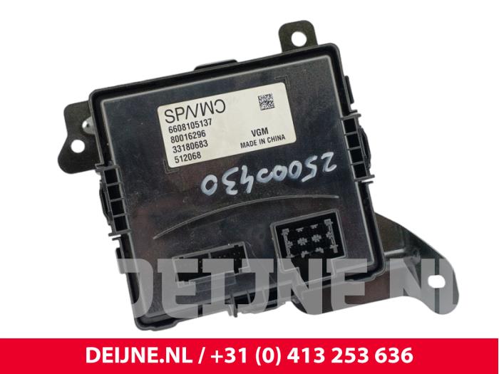 Używane Modul gateway Volvo EX30 Single Motor Cena € 229,90 Z VAT oferowane przez van Deijne Onderdelen Uden B.V.