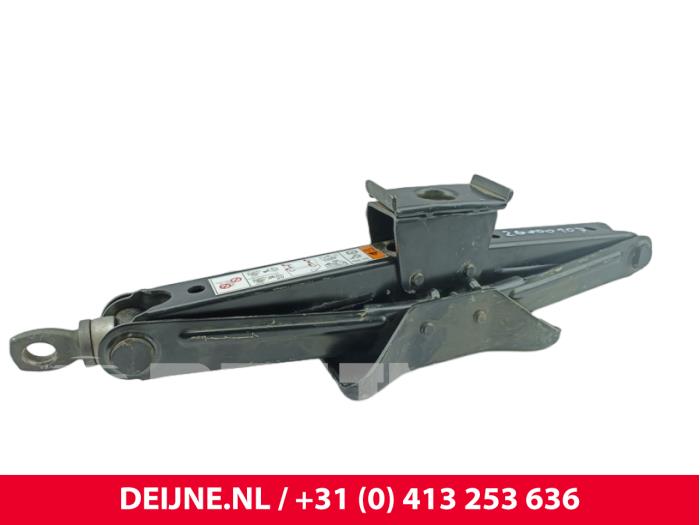 Używane Dzwignik Maxus Deliver 9 2.0 D RWD Cena € 30,25 Z VAT oferowane przez van Deijne Onderdelen Uden B.V.