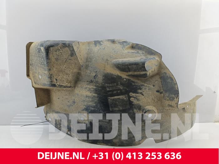 Używane Nadkole Renault Master III (FV) 2.3 dCi 110 16V FWD Cena € 42,35 Z VAT oferowane przez van Deijne Onderdelen Uden B.V.