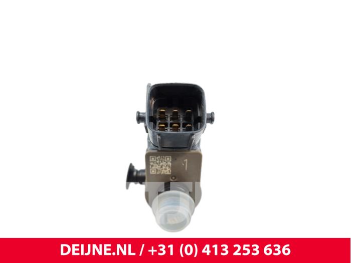 Usagé Injecteurs Volvo S90 II 2.0 D5 16V AWD Prix € 250,00 Règlement à la marge proposé par van Deijne Onderdelen Uden B.V.