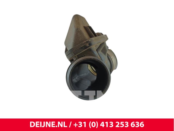 Gebrauchte Intercooler Rohr Volvo V40 (MV) 1.5 T3 16V Geartronic Preis € 55,00 Margenregelung angeboten von van Deijne Onderdelen Uden B.V.