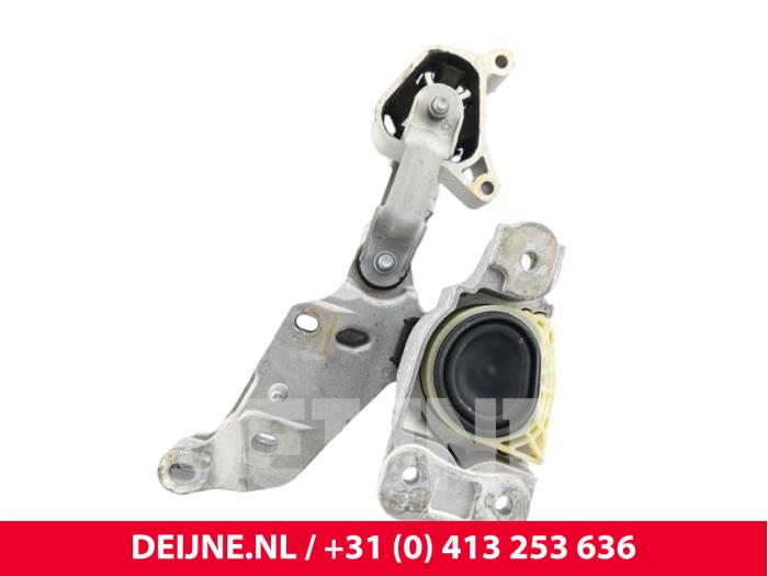 Used Engine mount Mercedes eVito (447.6) 41/60/66 kWh Price € 18,15 Inclusive VAT offered by van Deijne Onderdelen Uden B.V.
