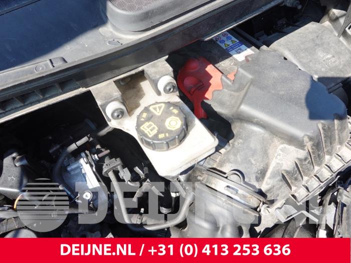Gebrauchte Luftfiltergehäuse Ford Transit Connect (PJ2) 1.5 EcoBlue Preis auf Anfrage angeboten von van Deijne Onderdelen Uden B.V.