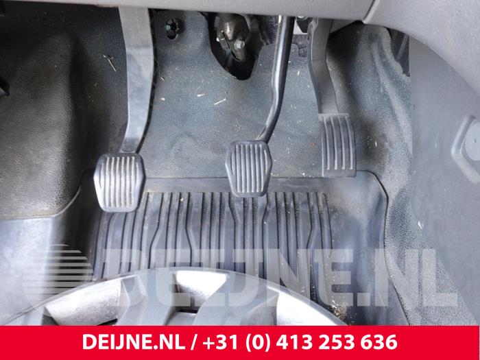 Używane Pedal hamulca Ford Transit Connect (PJ2) 1.5 EcoBlue Cena na żądanie oferowane przez van Deijne Onderdelen Uden B.V.