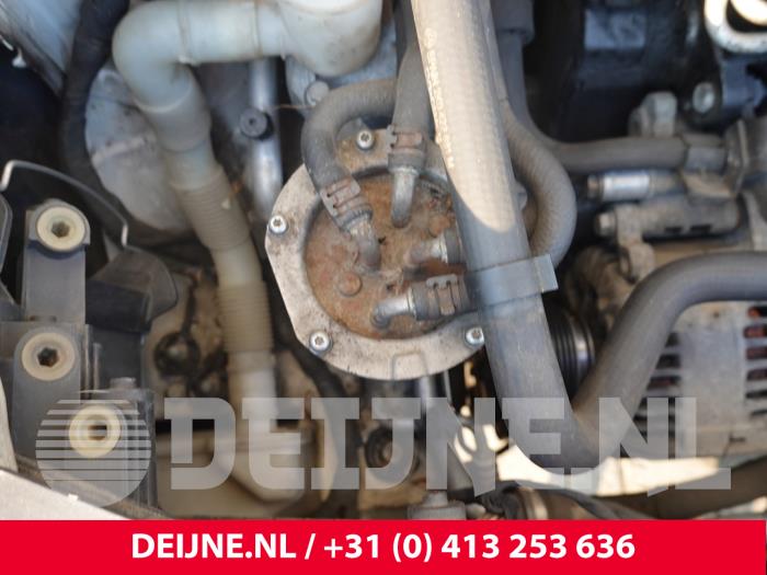 Begagnade Bränslefilterhus Volkswagen Caddy III (2KA,2KH,2CA,2CH) 2.0 SDI Pris på förfrågan erbjuds av van Deijne Onderdelen Uden B.V.