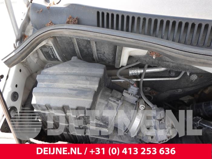 Gebrauchte Luftfiltergehäuse Volkswagen Transporter T6 2.0 TDI Preis auf Anfrage angeboten von van Deijne Onderdelen Uden B.V.