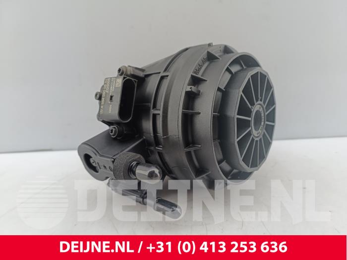 Gebrauchte Kraftstofffiltergehäuse Mercedes Sprinter 3,5t (907.6/910.6) 317 CDI 2.0 D RWD Preis € 84,70 Mit Mehrwertsteuer angeboten von van Deijne Onderdelen Uden B.V.