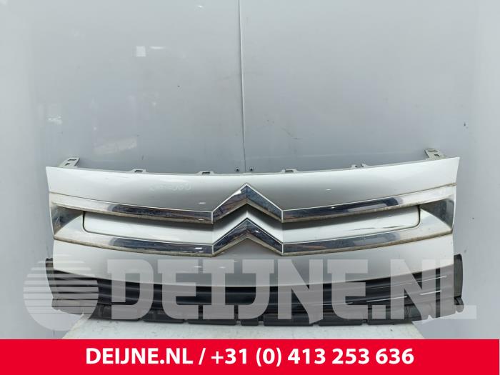 Begagnade Grill Citroen Berlingo Cinqspace, Multispace 1.6i Pris € 54,45 Inklusive moms erbjuds av van Deijne Onderdelen Uden B.V.