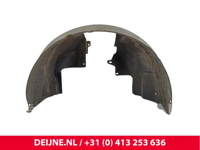 Używane Nadkole Ford Transit Connect 1.8 TDCi 75 Cena € 24,20 Z VAT oferowane przez van Deijne Onderdelen Uden B.V.
