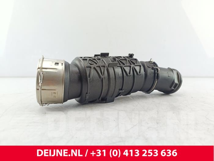 Gebrauchte Intercooler Rohr Volvo V60 II (ZW) 2.0 B4 16V Mild Hybrid Preis € 60,00 Margenregelung angeboten von van Deijne Onderdelen Uden B.V.