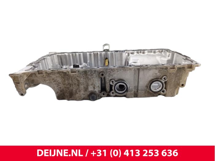 Usagé Couvercle carter Volvo XC60 I (DZ) 2.4 D4 20V AWD Prix € 250,00 Règlement à la marge proposé par van Deijne Onderdelen Uden B.V.