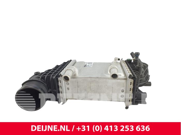 Usagé Intercooler Volkswagen Crafter (SY) 2.0 TDI Prix € 133,10 Prix TTC proposé par van Deijne Onderdelen Uden B.V.