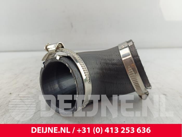 Usagé Tuyau intercooler Volkswagen Crafter (SY) 2.0 TDI Prix € 18,15 Prix TTC proposé par van Deijne Onderdelen Uden B.V.