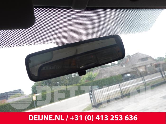 Usados Retrovisor interior Renault Master II (ED/HD/UD) 2.5 dCi 16V 100 Precio de solicitud ofrecido por van Deijne Onderdelen Uden B.V.