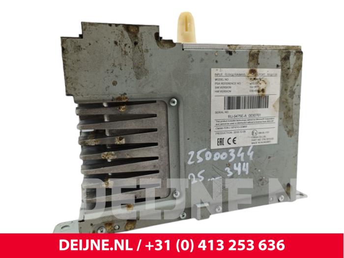 Używane Modul radiowy Citroen Jumpy 1.6 Blue HDi 95 Cena € 96,80 Z VAT oferowane przez van Deijne Onderdelen Uden B.V.