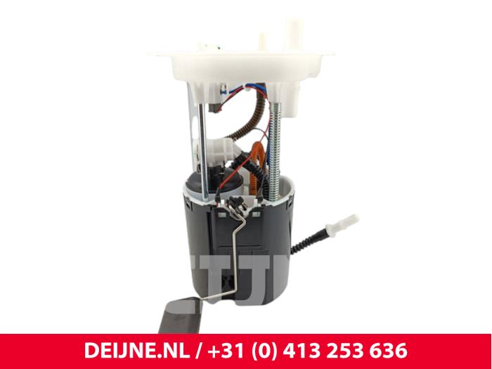 Usagé Pompe à carburant Lynk &amp; Co 08 1.5 Core, More Prix € 242,00 Prix TTC proposé par van Deijne Onderdelen Uden B.V.