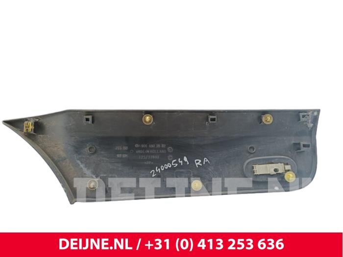 Używane Listwa ozdobna Mercedes Sprinter 3t (906.61) 216 CDI 16V Cena € 18,15 Z VAT oferowane przez van Deijne Onderdelen Uden B.V.