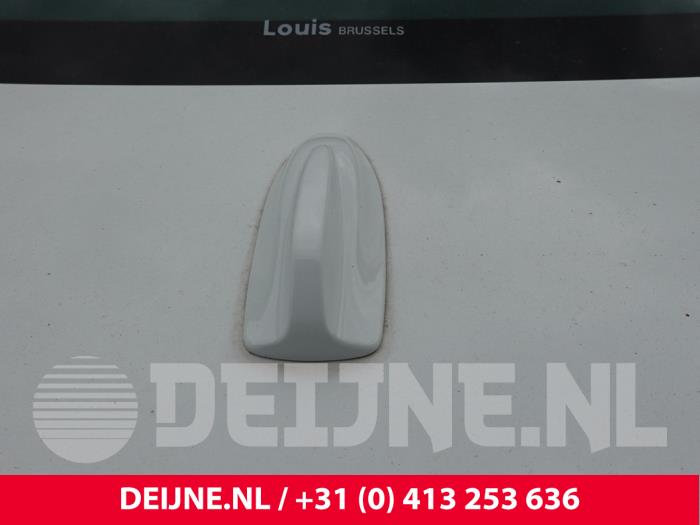 Używane Antena Volvo C70 (MC) 2.0 D3 20V Cena na żądanie oferowane przez van Deijne Onderdelen Uden B.V.