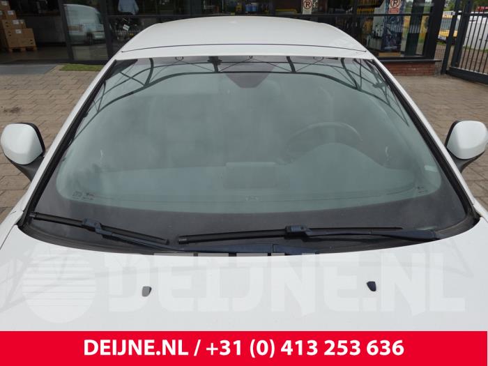 Gebrauchte Windschutzscheibe Volvo C70 (MC) 2.0 D3 20V Preis auf Anfrage angeboten von van Deijne Onderdelen Uden B.V.