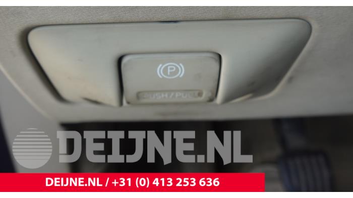 Gebrauchte Handbremse Schalter Volvo V70 (BW) 1.6 DRIVe 16V Preis auf Anfrage angeboten von van Deijne Onderdelen Uden B.V.