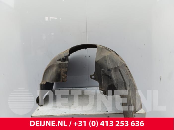 Używane Nadkole Ford Transit Connect 1.8 Tddi Cena na żądanie oferowane przez van Deijne Onderdelen Uden B.V.