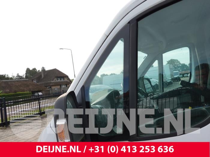 Usados Ventanilla triangular izquierda delante Fiat Ducato (250) 2.3 D 130 Multijet Precio de solicitud ofrecido por van Deijne Onderdelen Uden B.V.