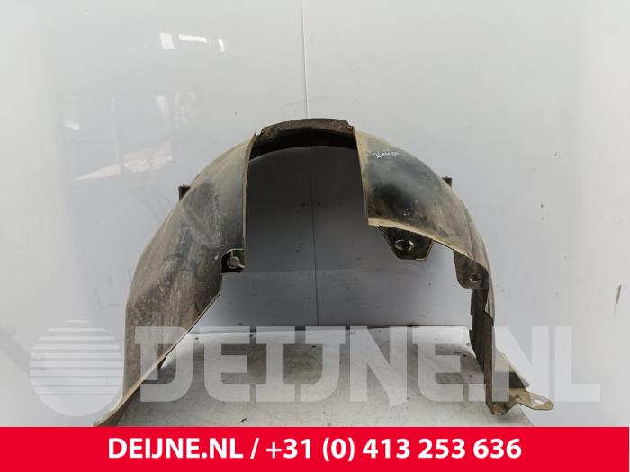 Używane Nadkole Dacia Dokker (0S) 1.5 dCi 75 Cena na żądanie oferowane przez van Deijne Onderdelen Uden B.V.