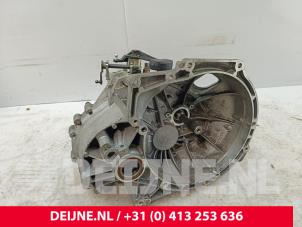 Getriebe van een Ford Transit Connect (PJ2) 1.6 TDCi 16V 75 2014