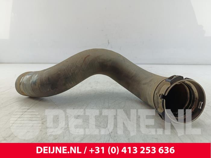 Gebrauchte Intercooler Schlauch Renault Trafic (1FL/2FL/3FL/4FL) 1.6 dCi Twin Turbo Preis € 24,20 Mit Mehrwertsteuer angeboten von van Deijne Onderdelen Uden B.V.