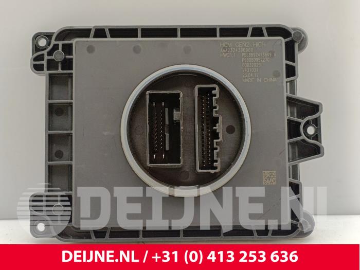 Używane Modułowy reflektor LED Lynk &amp; Co 08 1.5 Core, More Cena na żądanie oferowane przez van Deijne Onderdelen Uden B.V.