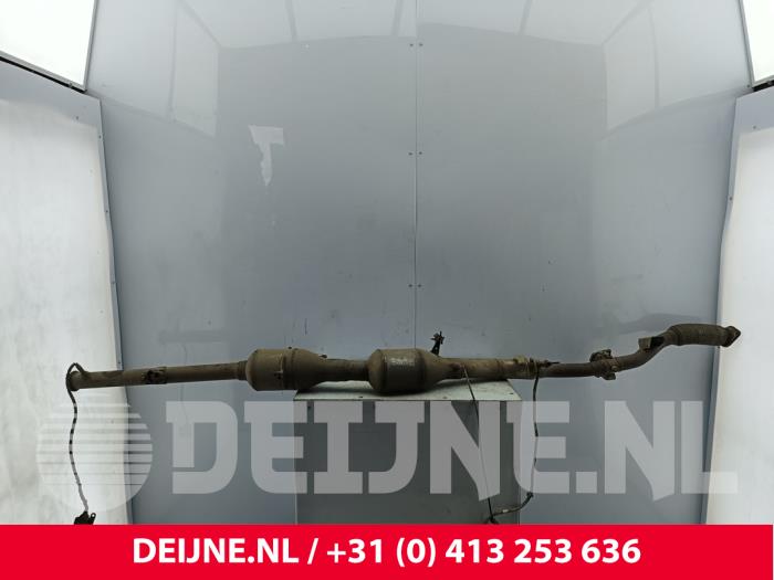 Używane Katalizator Opel Vivaro 1.6 CDTi BiTurbo Cena € 786,50 Z VAT oferowane przez van Deijne Onderdelen Uden B.V.