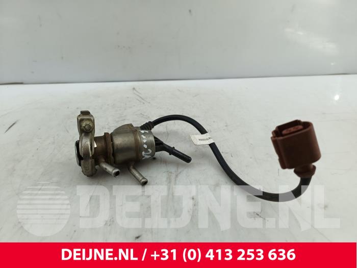 Używane Wtryskiwacz AdBlue Volkswagen Caddy IV 2.0 TDI 102 Cena na żądanie oferowane przez van Deijne Onderdelen Uden B.V.