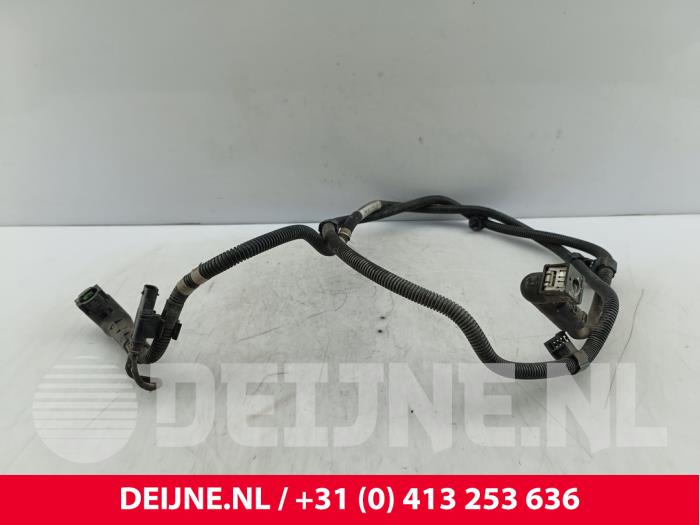 Używane Przewód AdBlue Mercedes Sprinter 3,5t (907.6/910.6) 316 CDI 2.1 D RWD Cena na żądanie oferowane przez van Deijne Onderdelen Uden B.V.