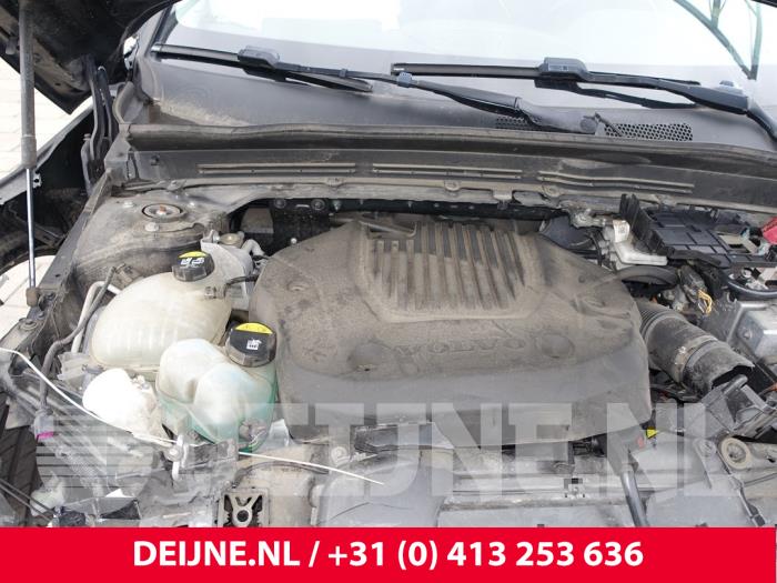 Używane Silnik Volvo XC40 (XZ) 1.5 T4 Plug-in Hybrid 12V Cena na żądanie oferowane przez van Deijne Onderdelen Uden B.V.